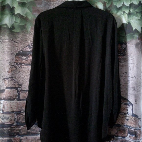 Black Gold Zip Pockets Long Sleeve Roll Tab Sleeve Blouse - Picture 3 of 5